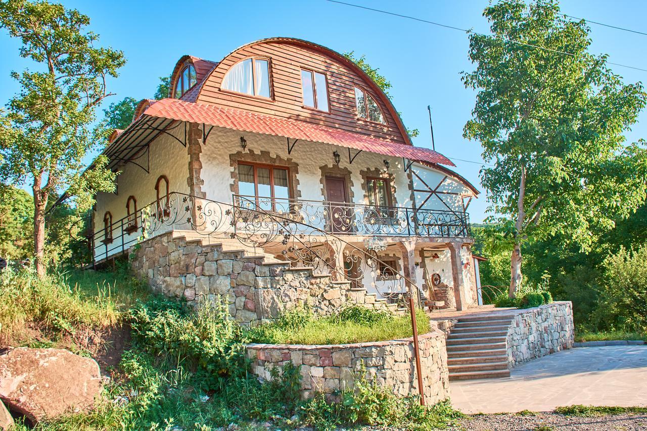 Art Chalet Ахалцихе Екстериор снимка